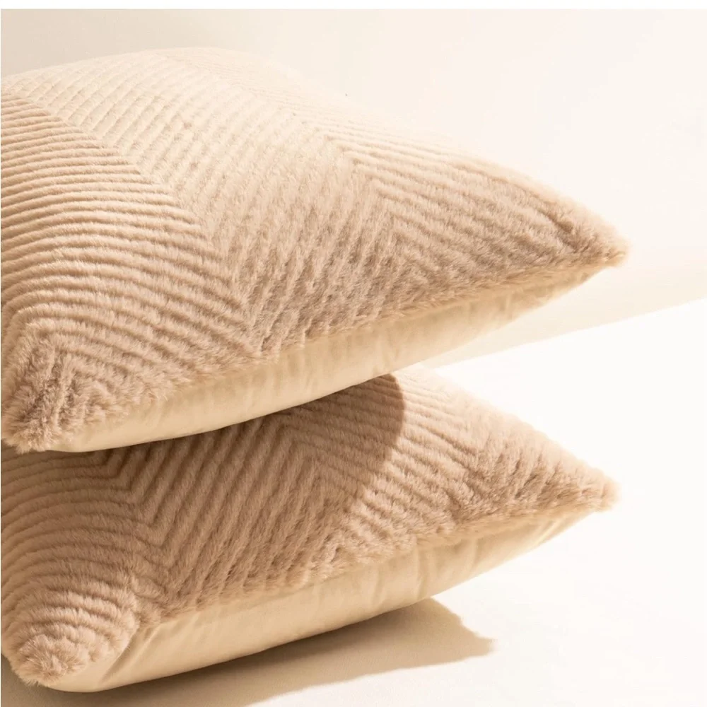 NWT set of 3 Taupe Throw Pillow Covers Taupe Fluffy Zigzag 18x18